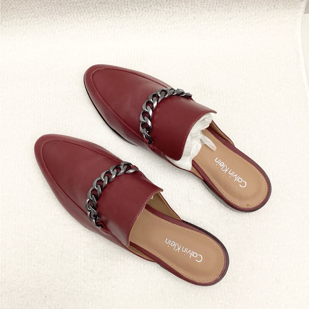 New Calvin Klein Burgundy Mules with Chain Accent size 7